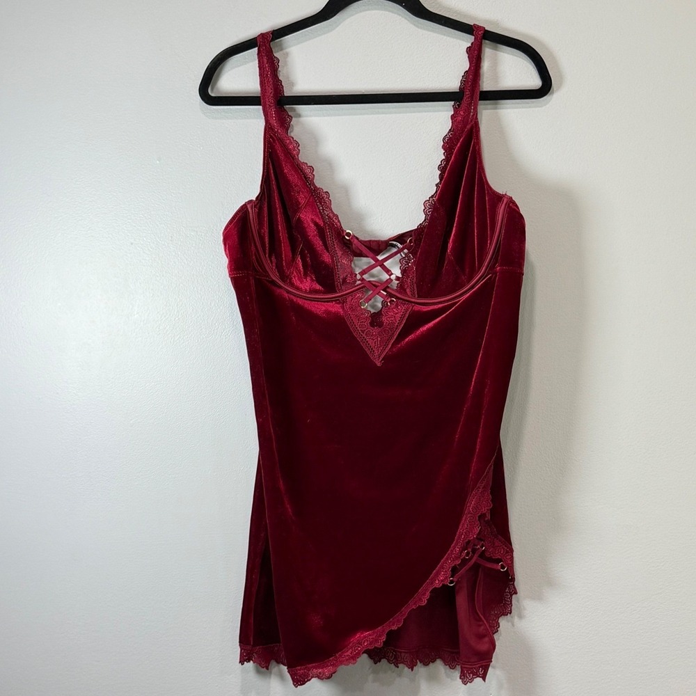 Gothic vampire romance sexy boudoir Red Velvet Lace Trim Underwire Chemise 1x/2x